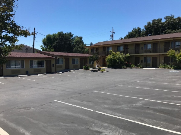 Budget Inn image 3