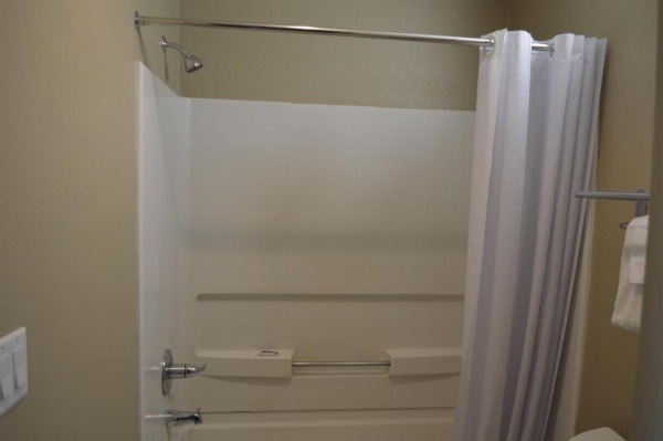 Budget Inn image 6