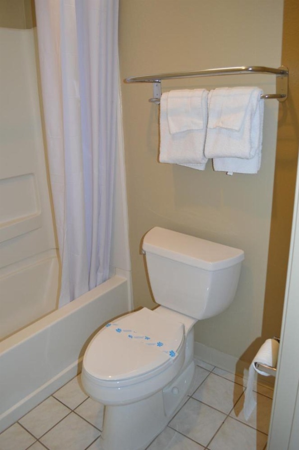 Budget Inn image 8